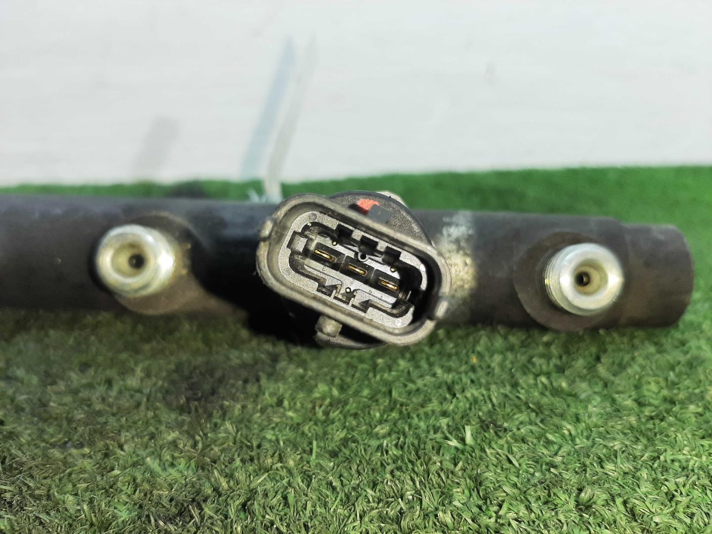 Рейка топливная (рампа)