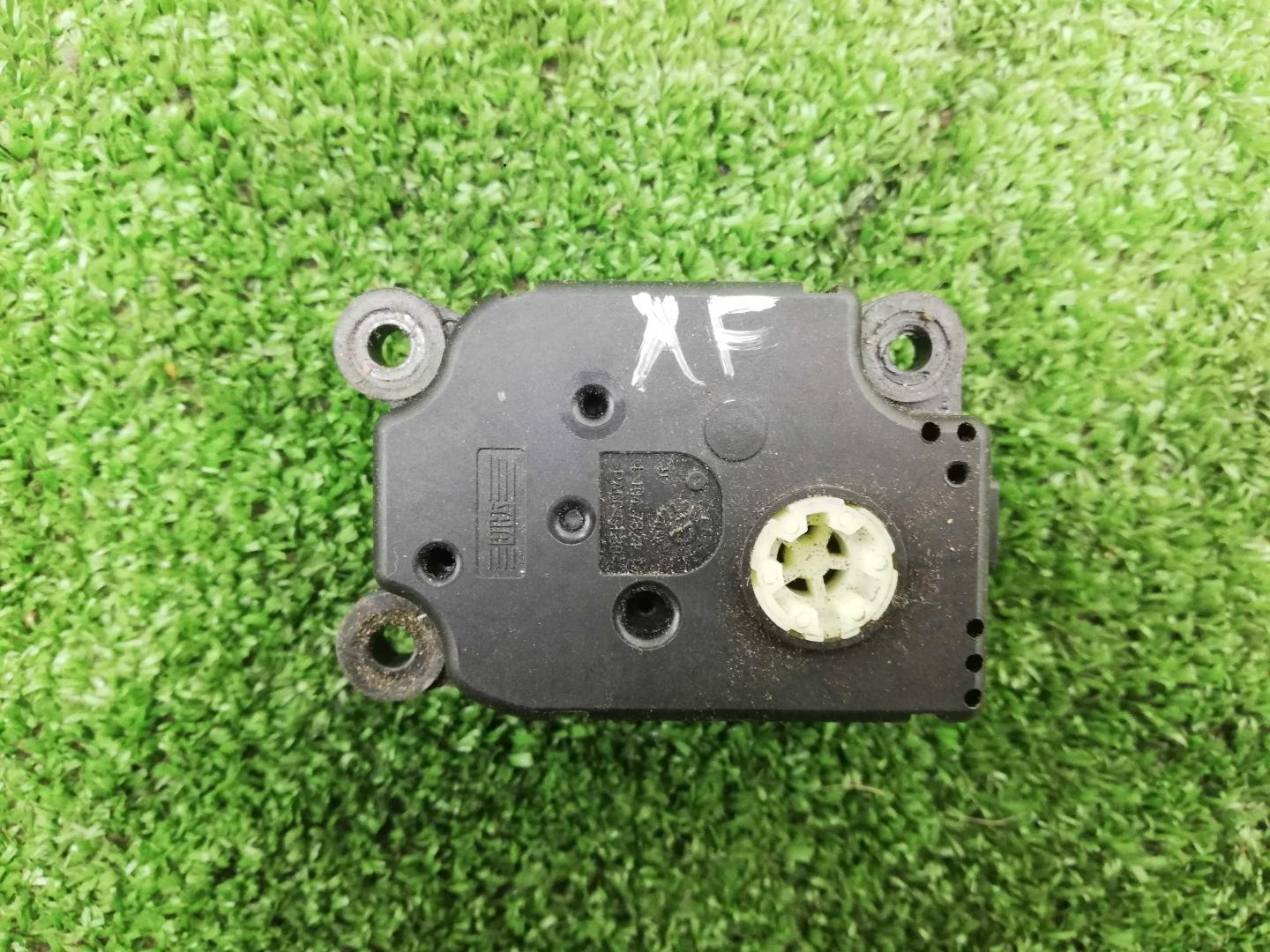 Моторчик заслонки печки