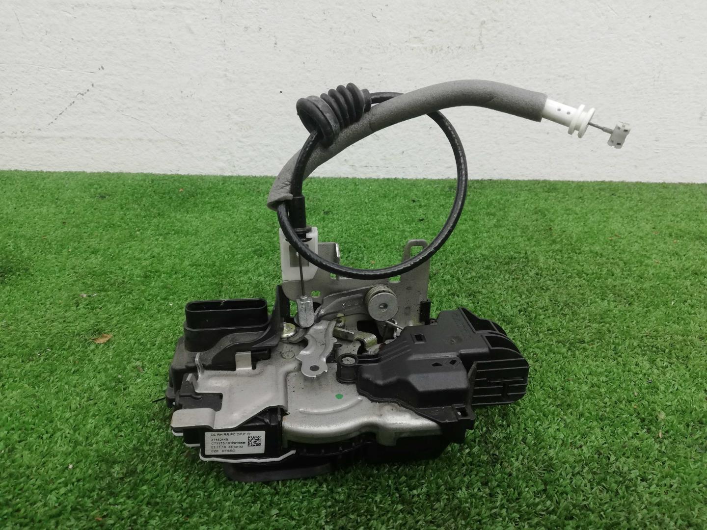 Замок двери задней правой