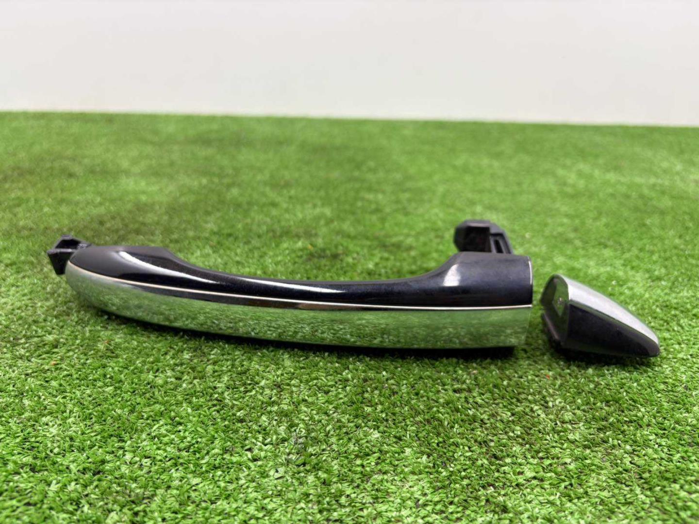 Ручка двери задней наружная правая