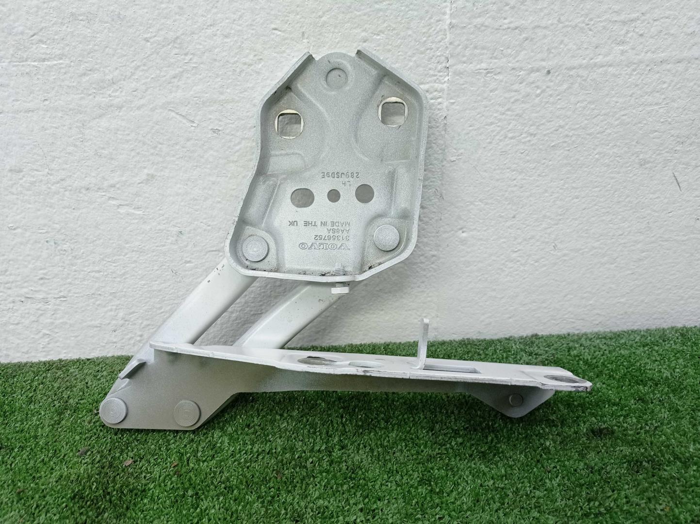 Петля капота левая