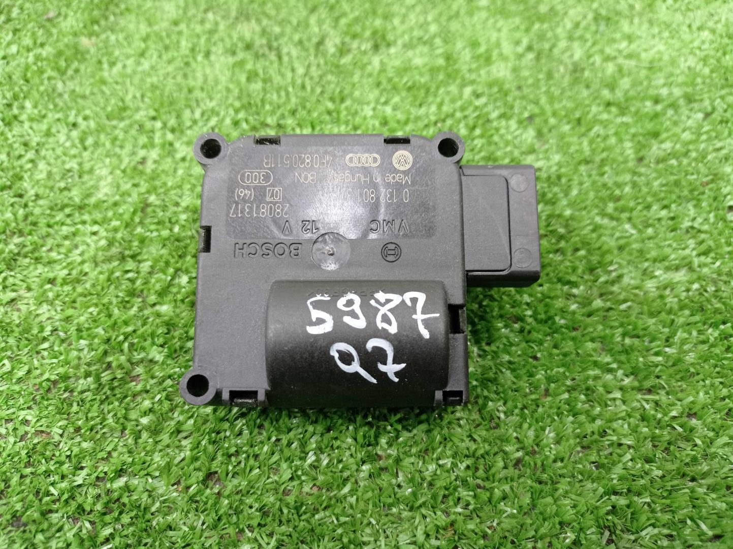 Моторчик заслонки печки