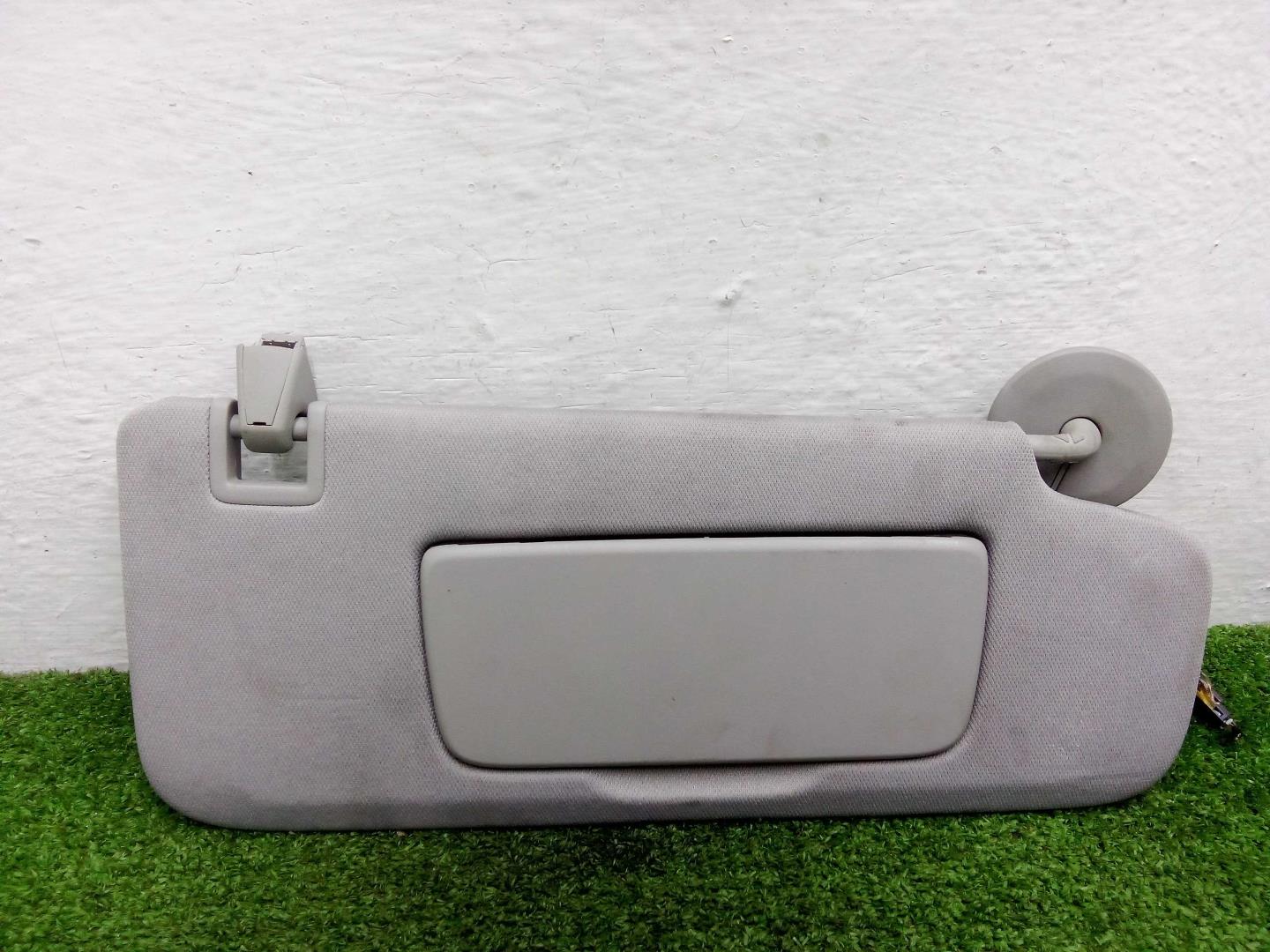 Козырек солнцезащитный