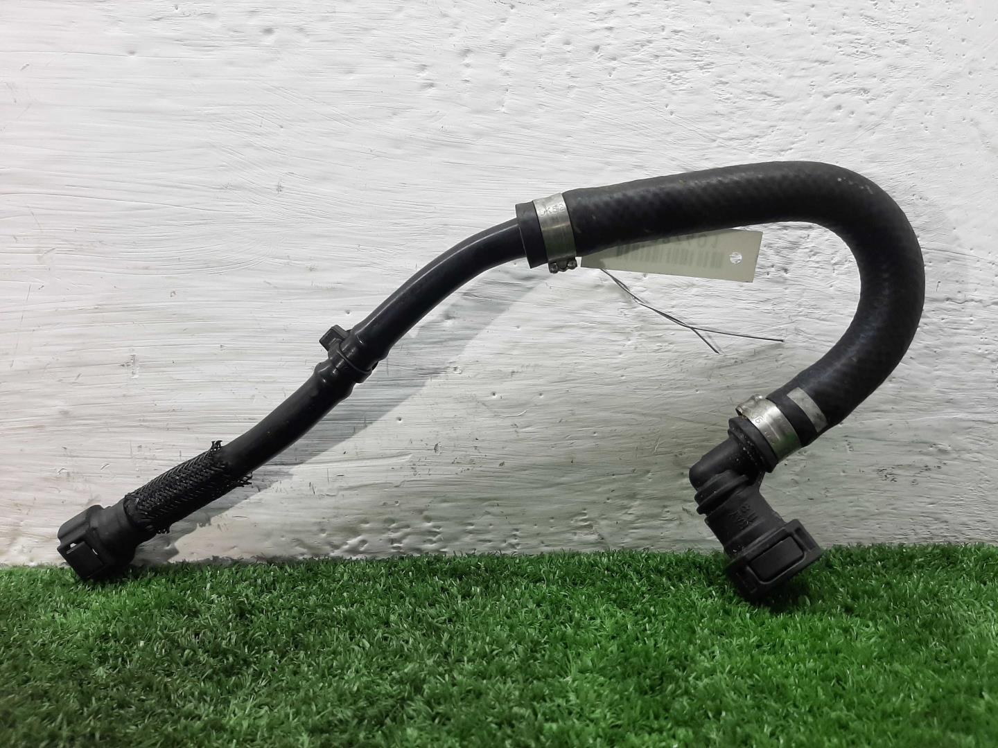 Трубка топливная