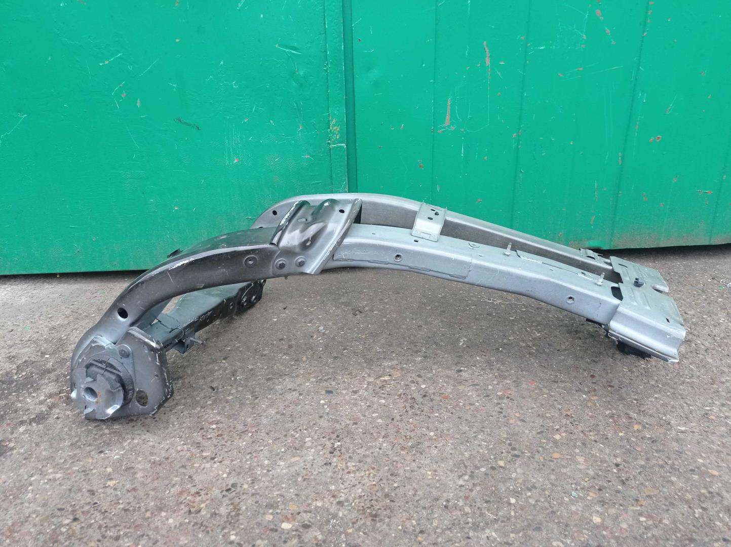 Кузовной элемент