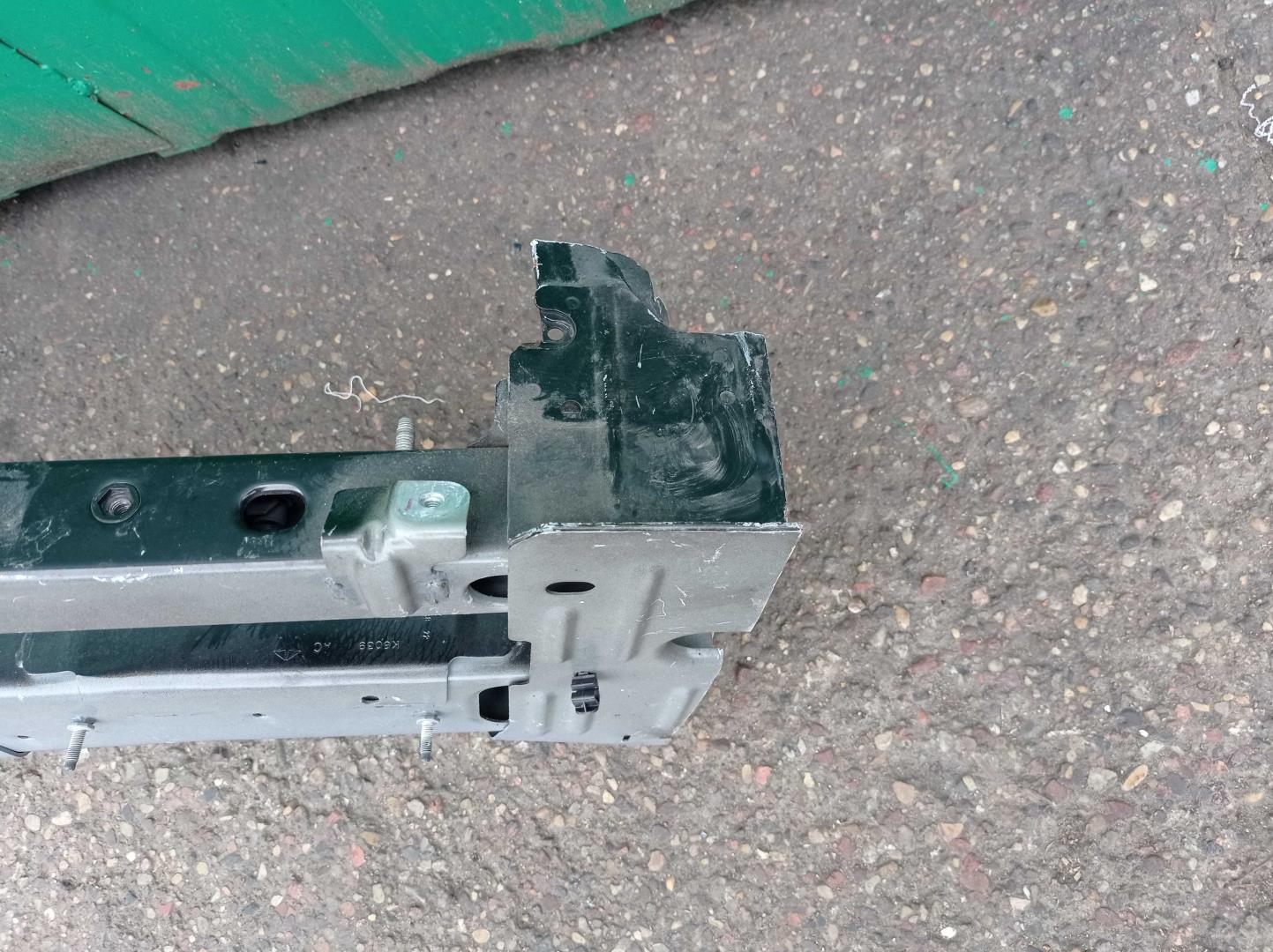 Кузовной элемент