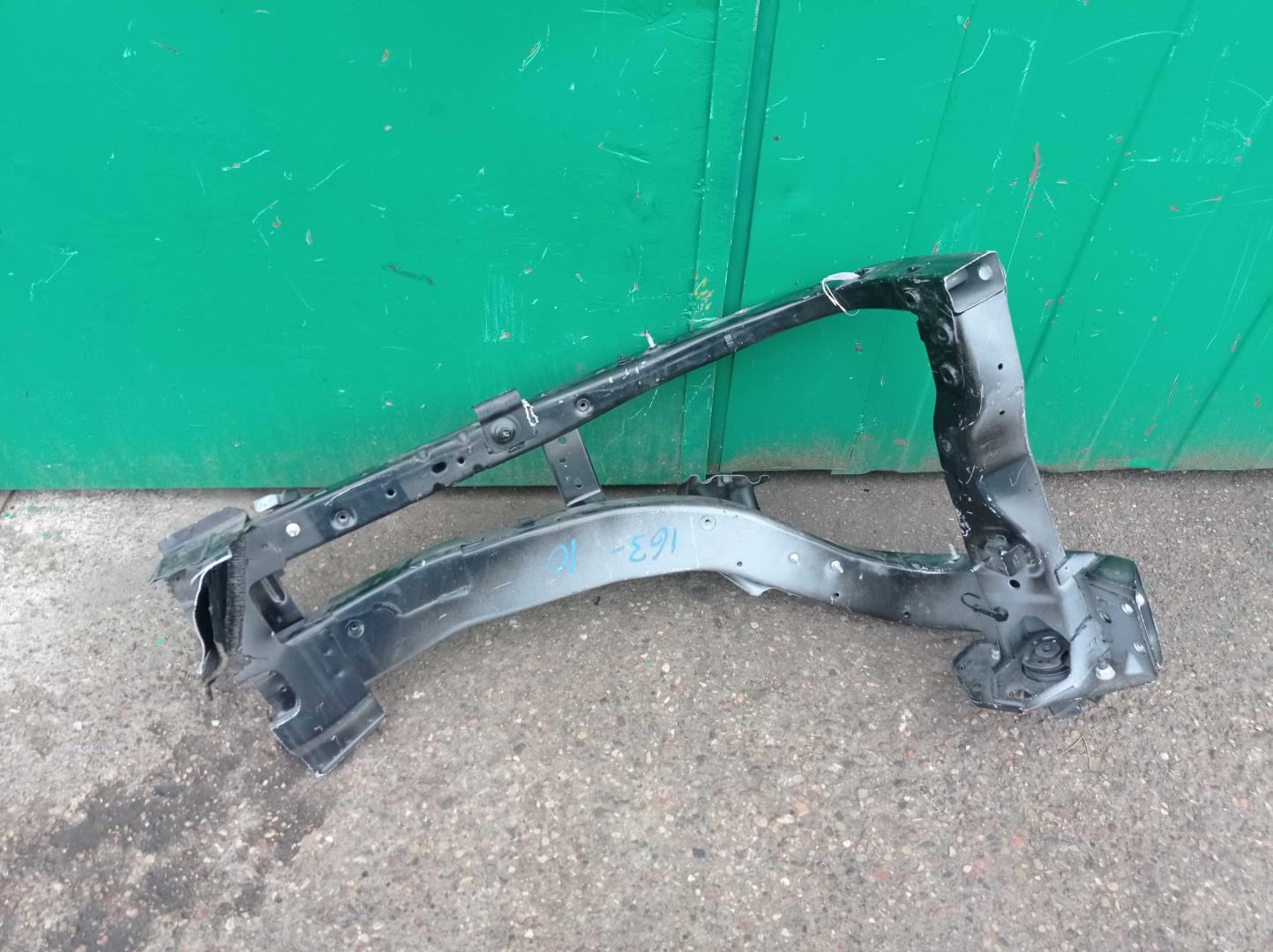 Кузовной элемент