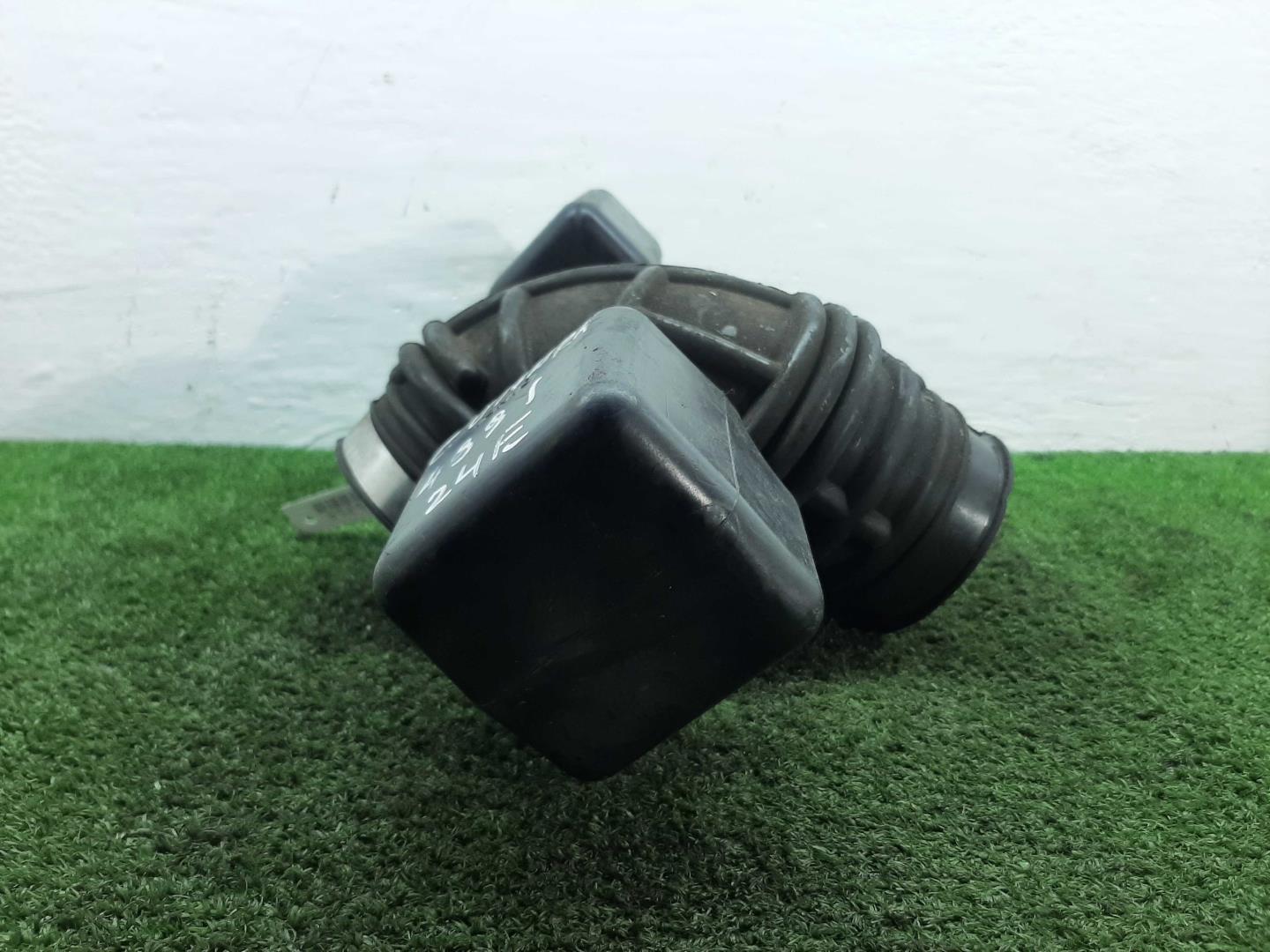 Патрубок воздушного фильтра