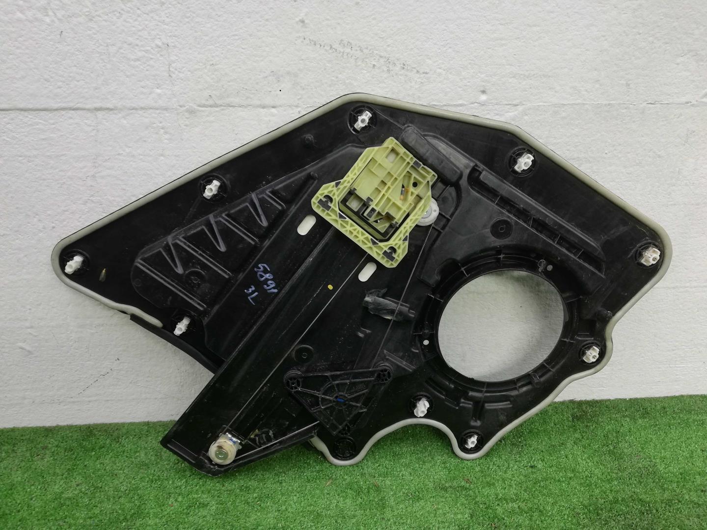 Стеклоподъемник электр. задний левый