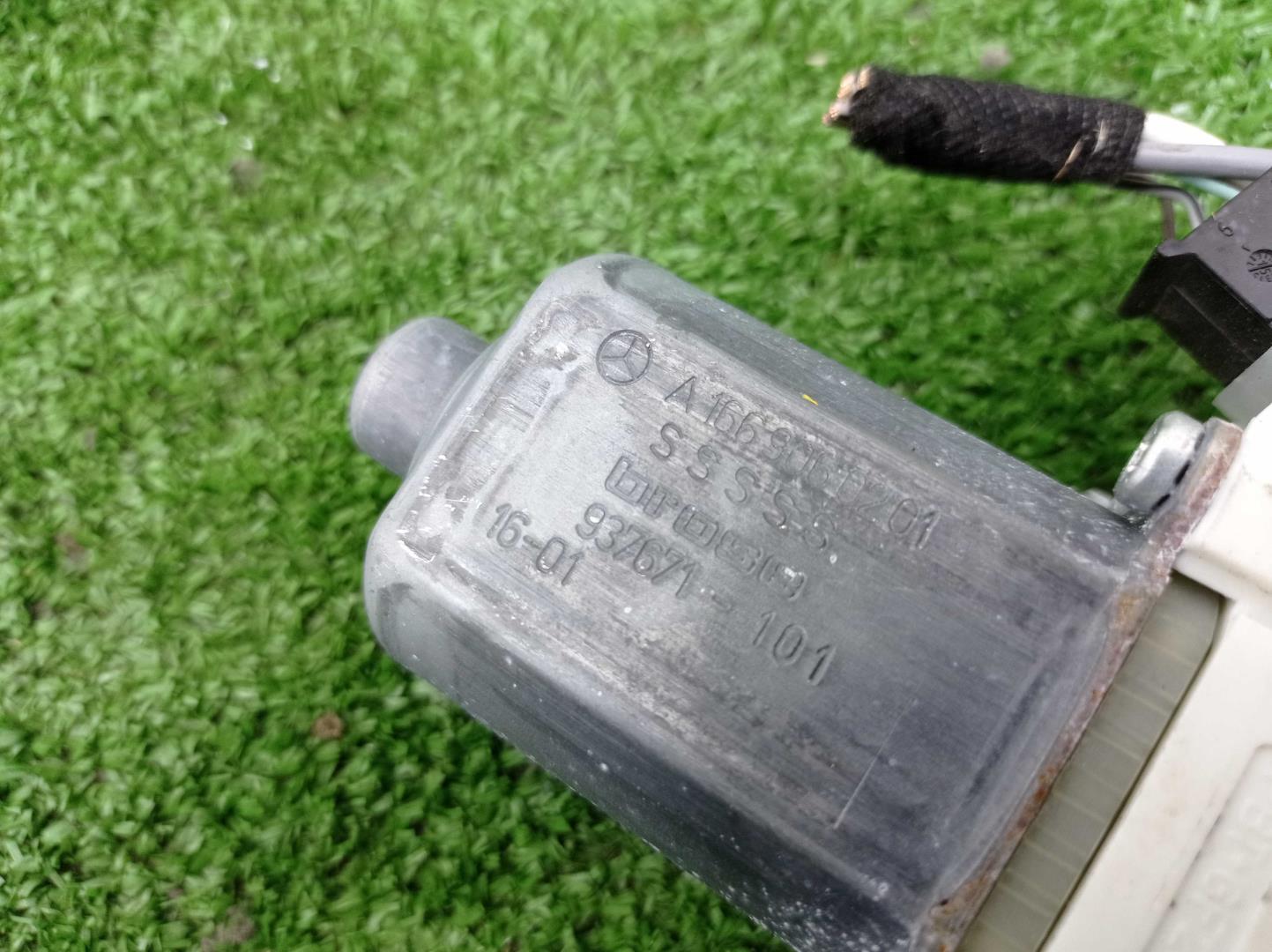 Стеклоподъемник электр. передний левый