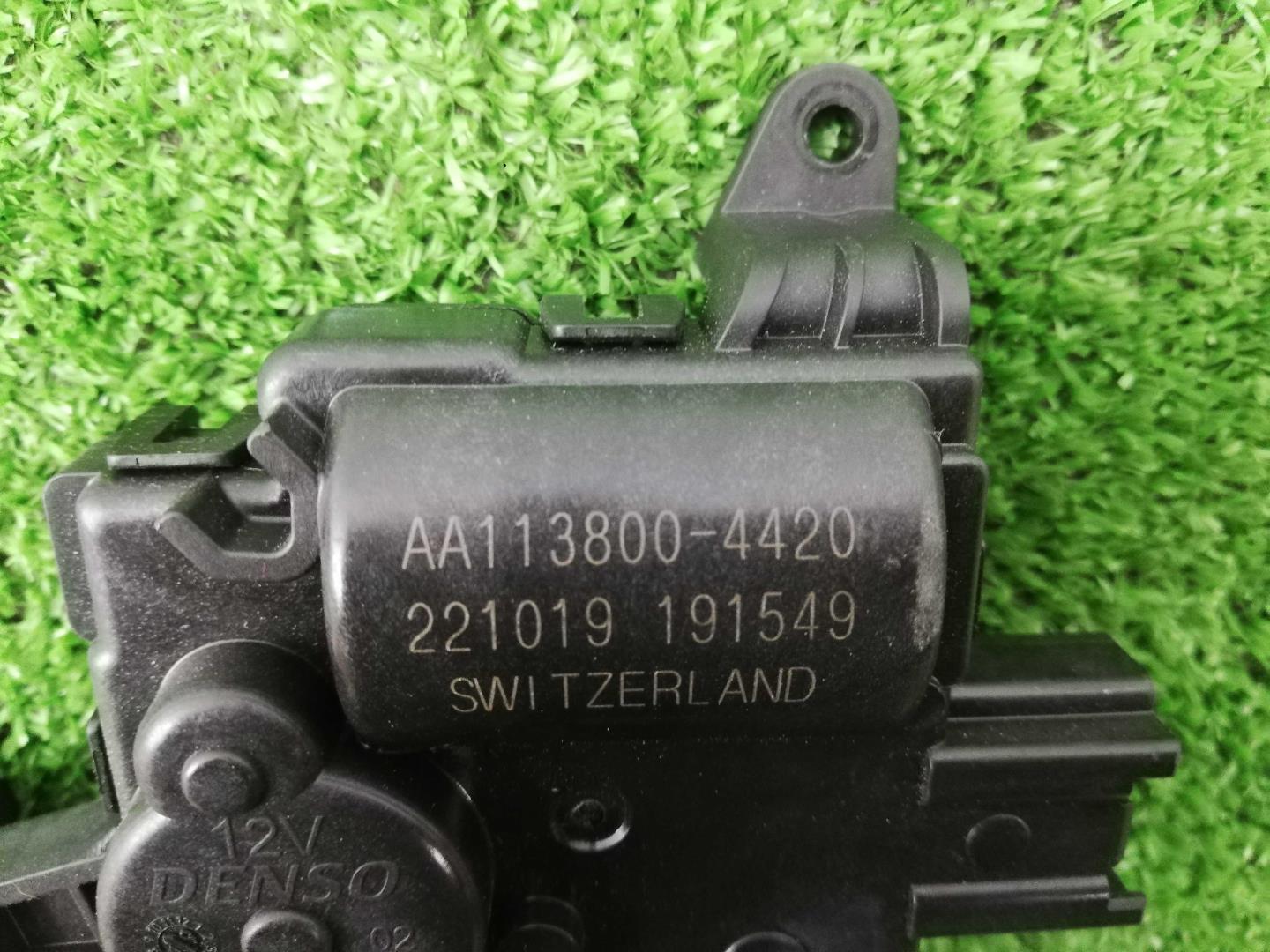 Моторчик заслонки печки