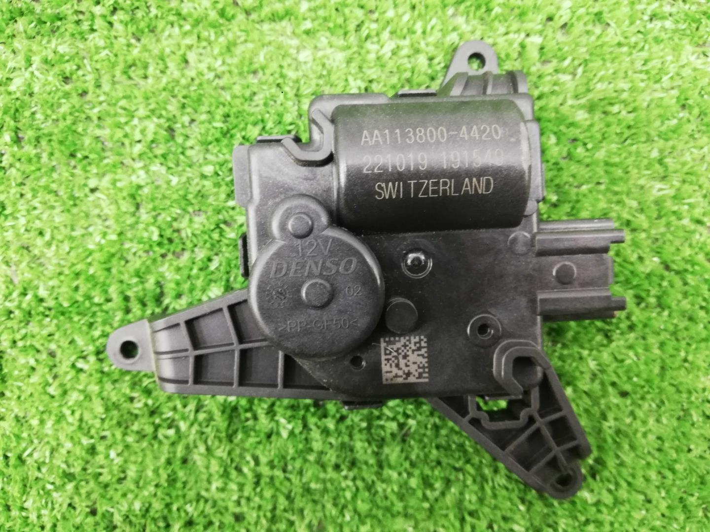 Моторчик заслонки печки