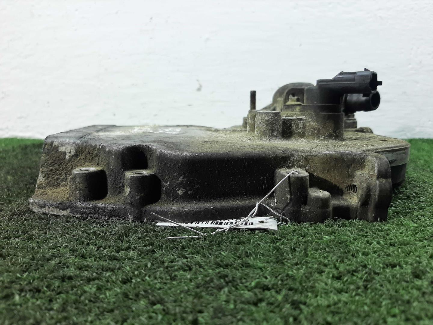 Крышка двигателя