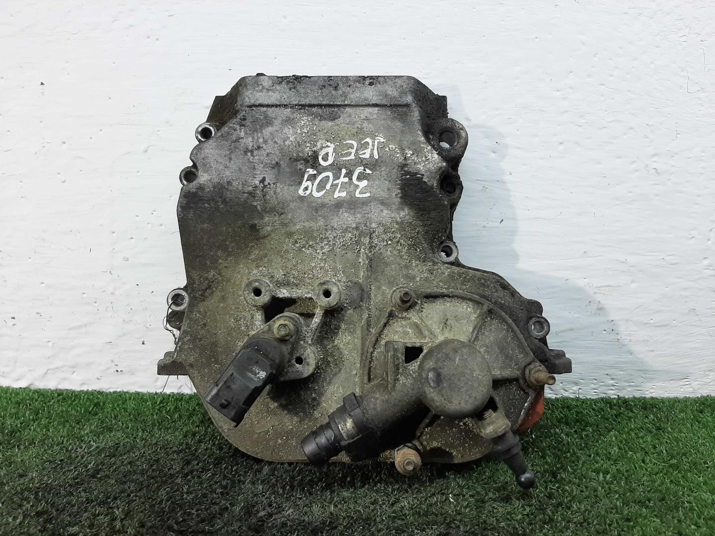 Крышка двигателя