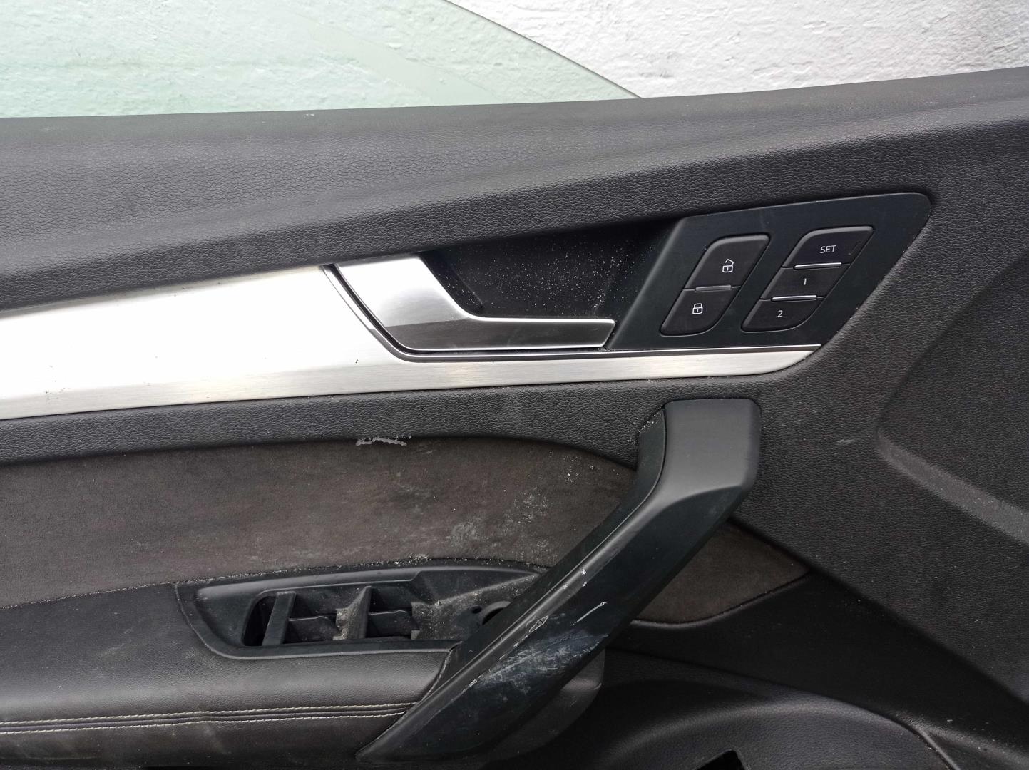 Дверь передняя левая