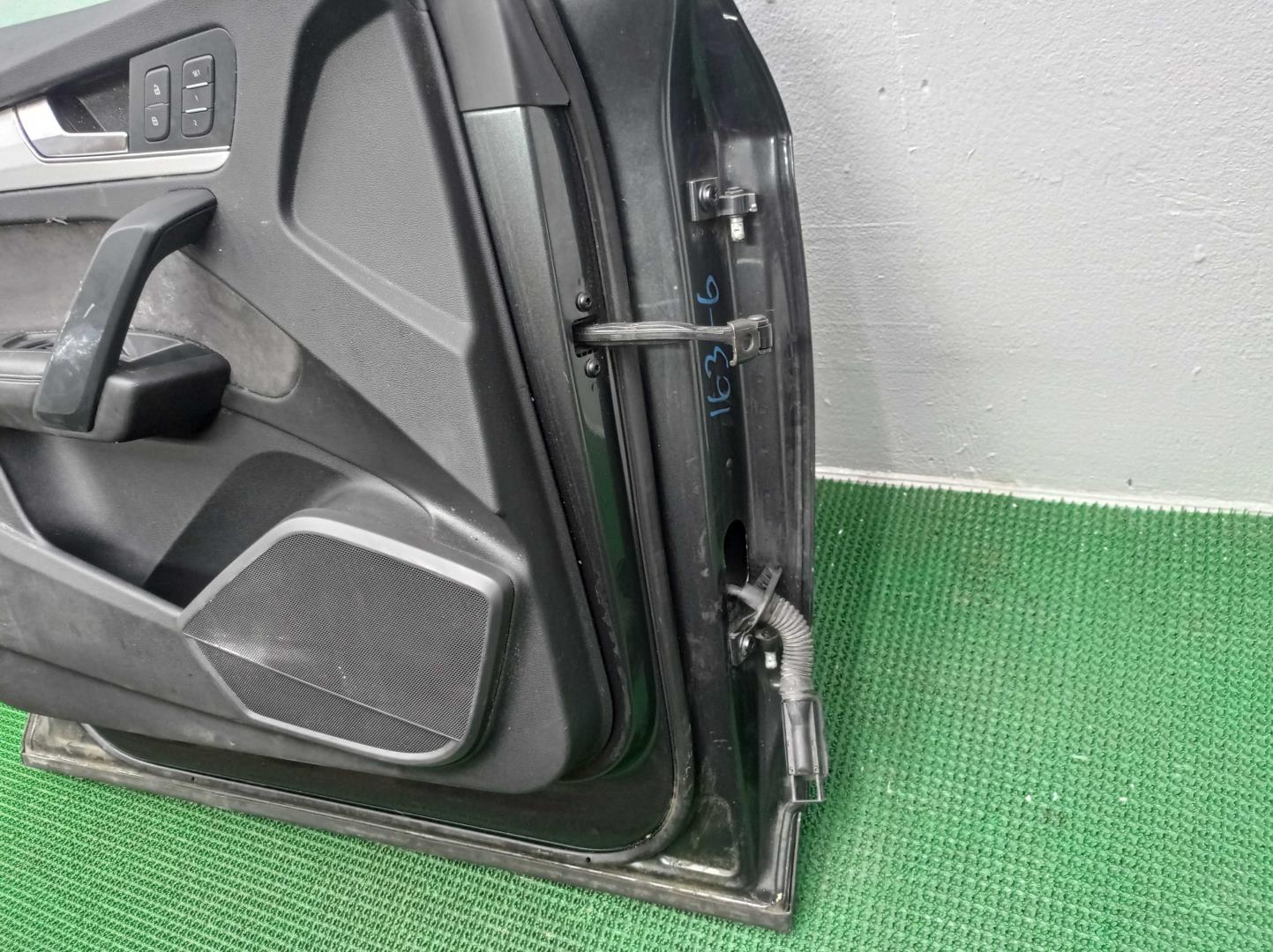 Дверь передняя левая