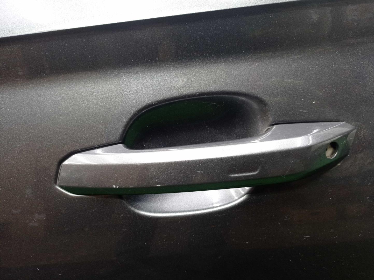 Замок двери передней левой