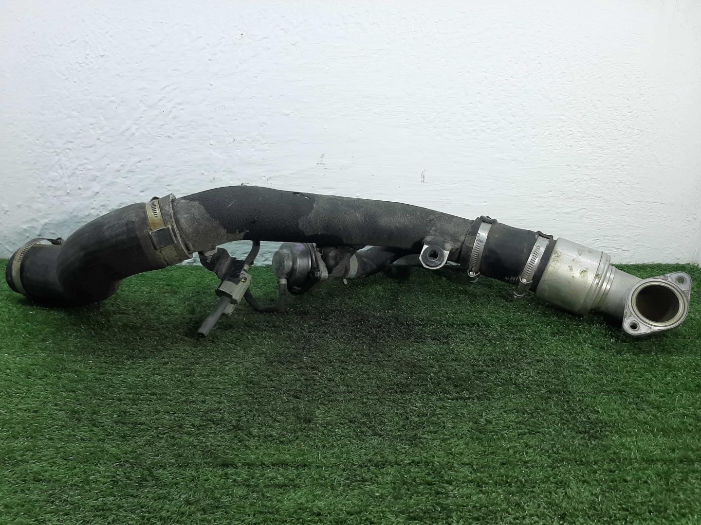 Патрубок интеркулера