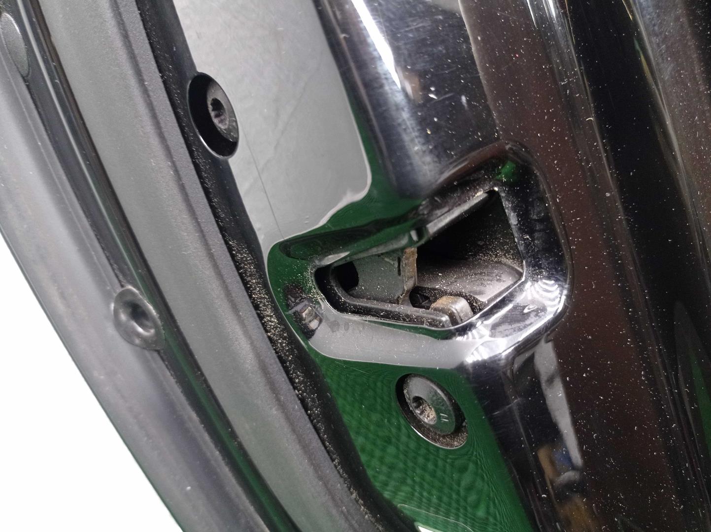 Дверь передняя левая