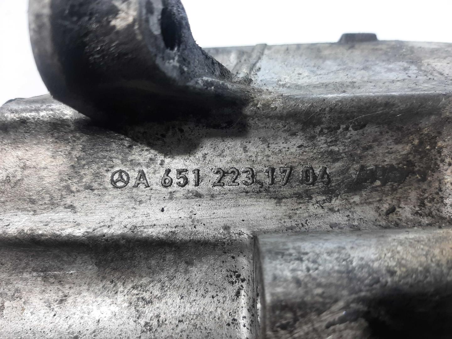 Кронштейн двигателя