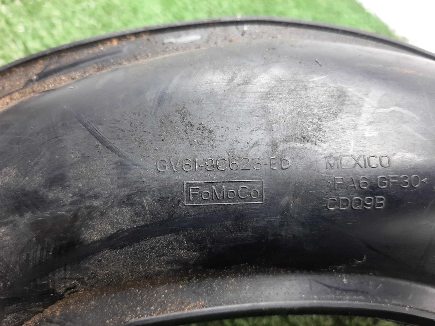 Патрубок воздушного фильтра