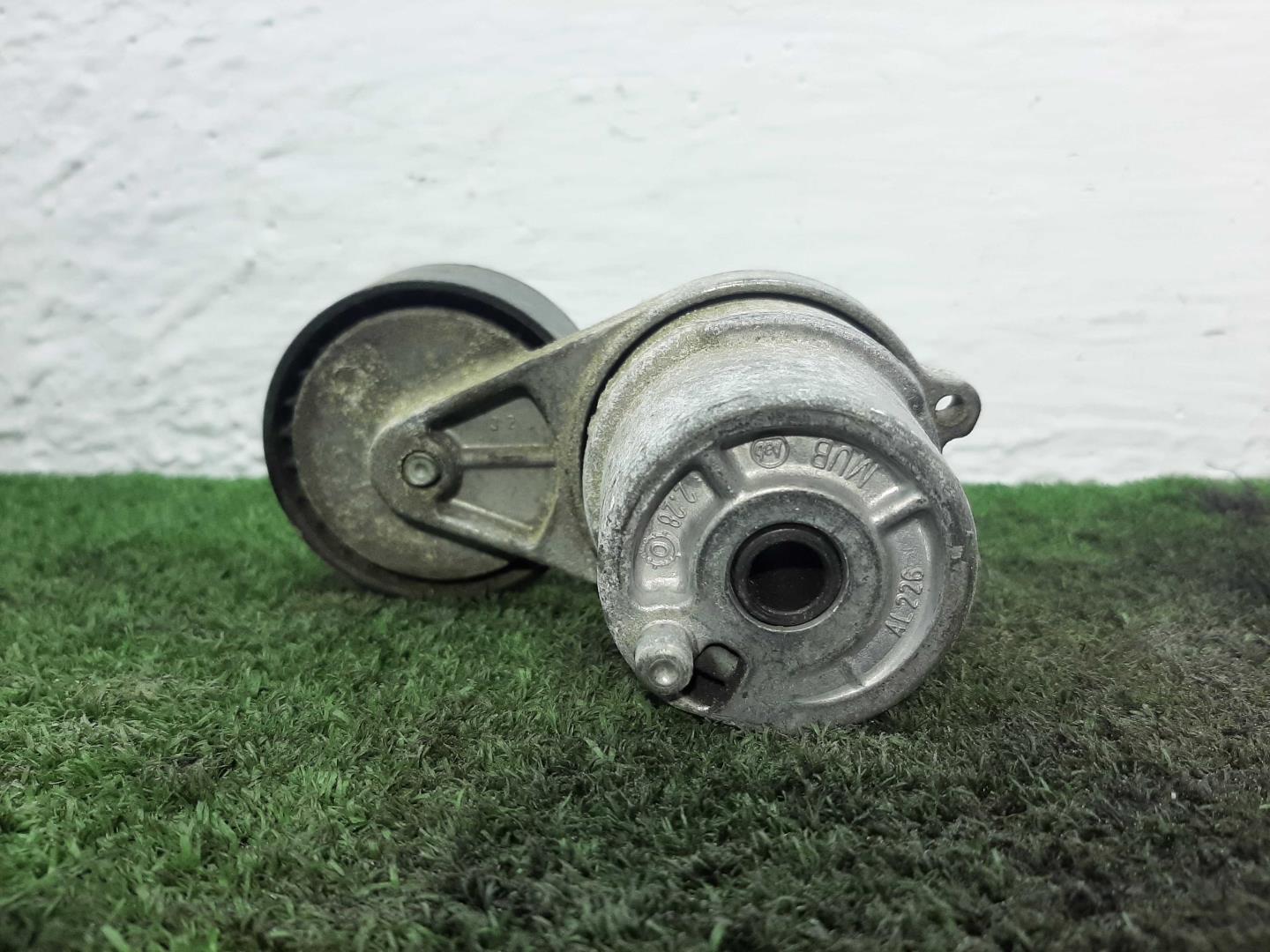 Натяжитель ремня