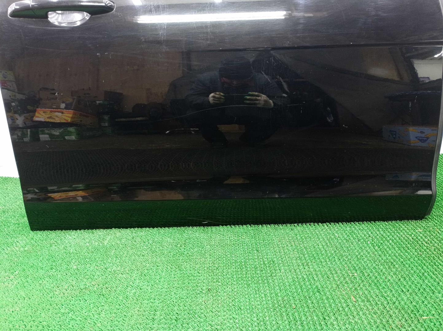 Стекло двери передней правой