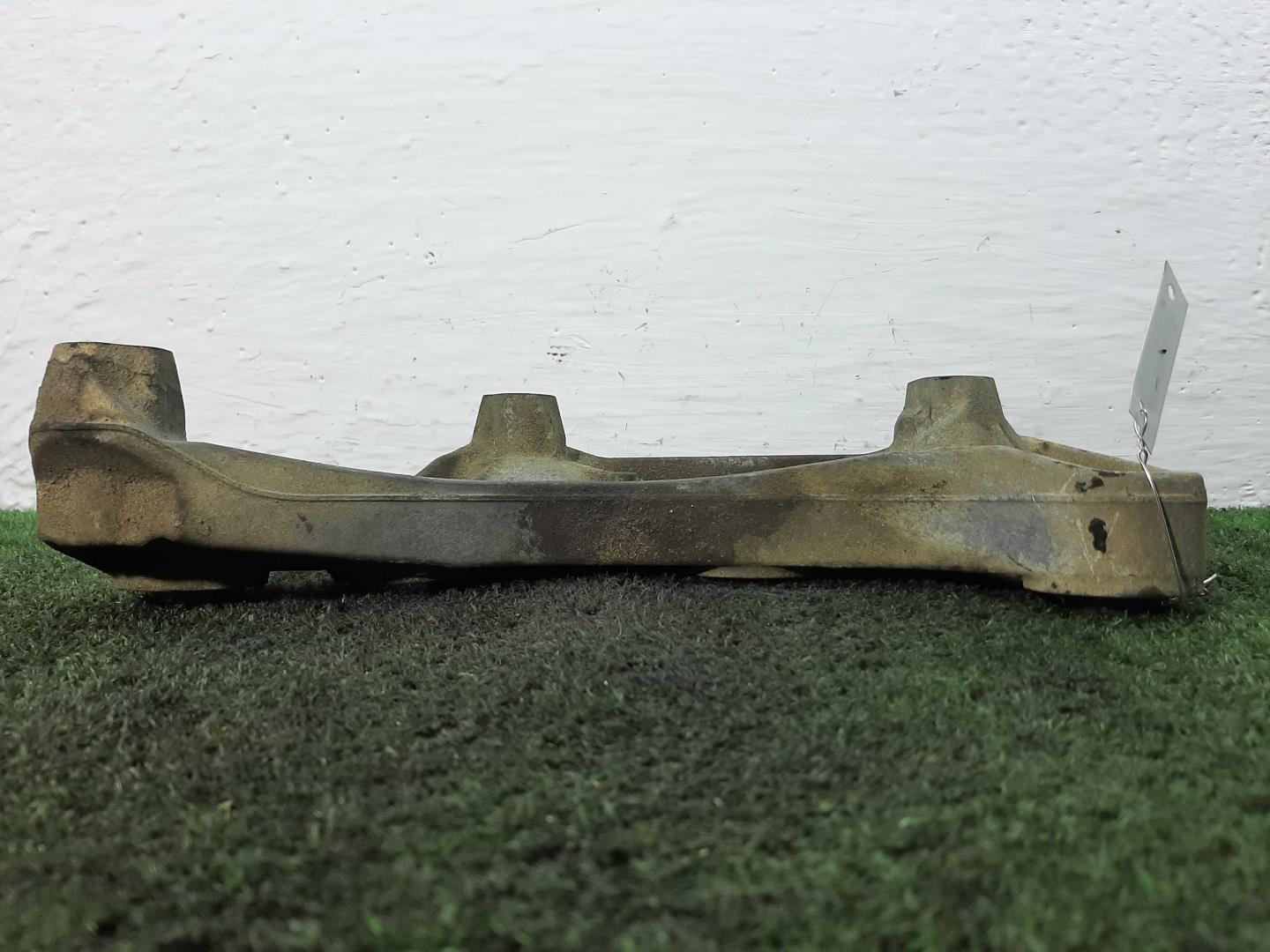 Кронштейн двигателя