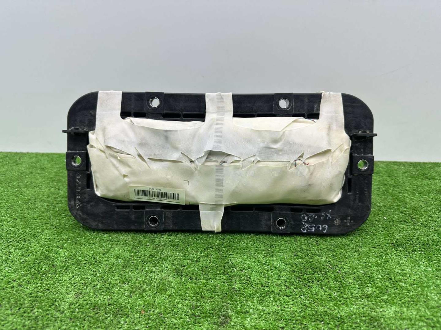 Подушка безопасности пассажирская (в торпедо)