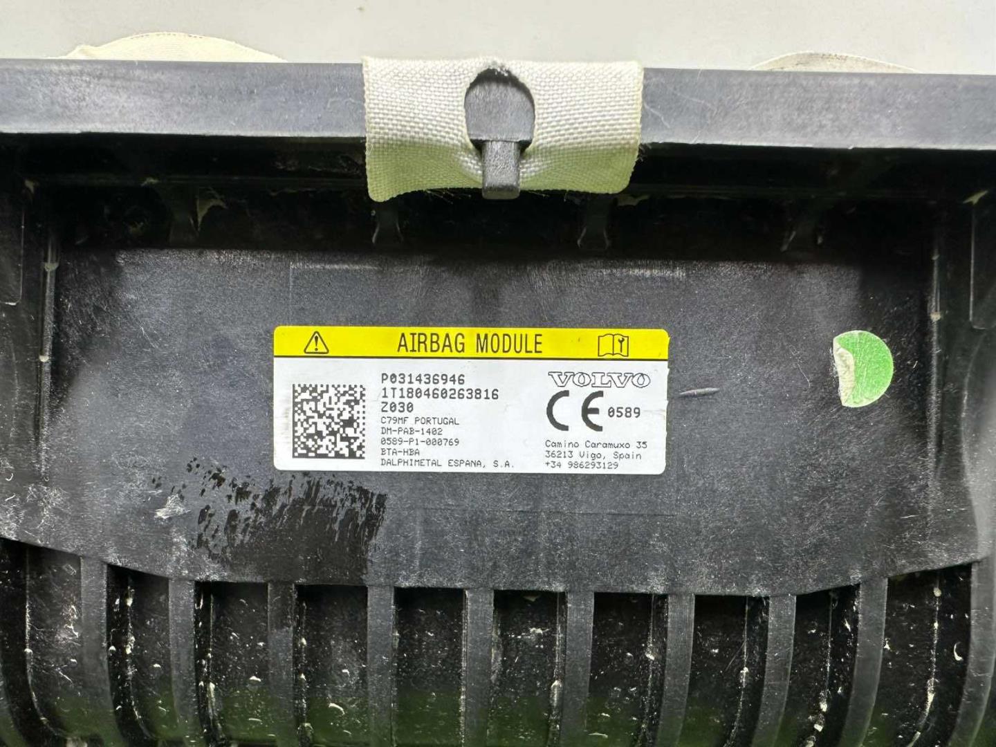 Подушка безопасности пассажирская (в торпедо)