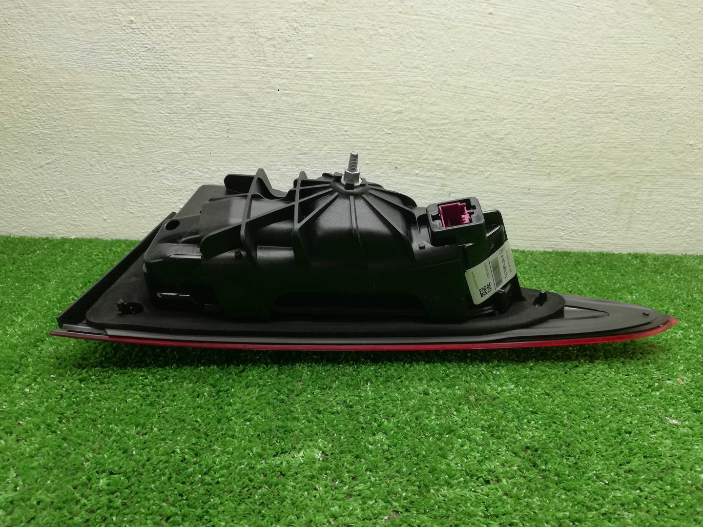 Фонарь задний внутренний левый