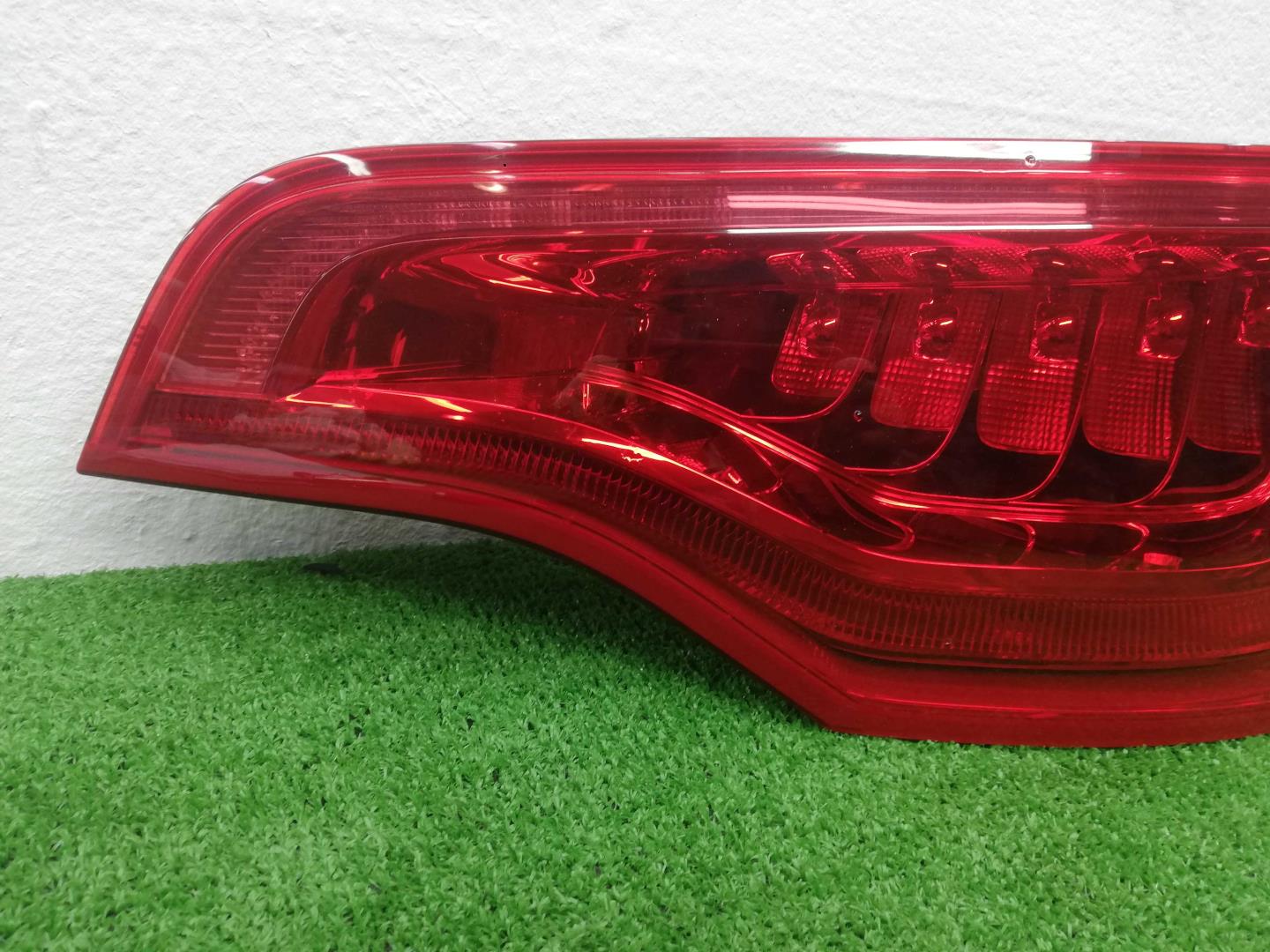 Фонарь задний внутренний правый