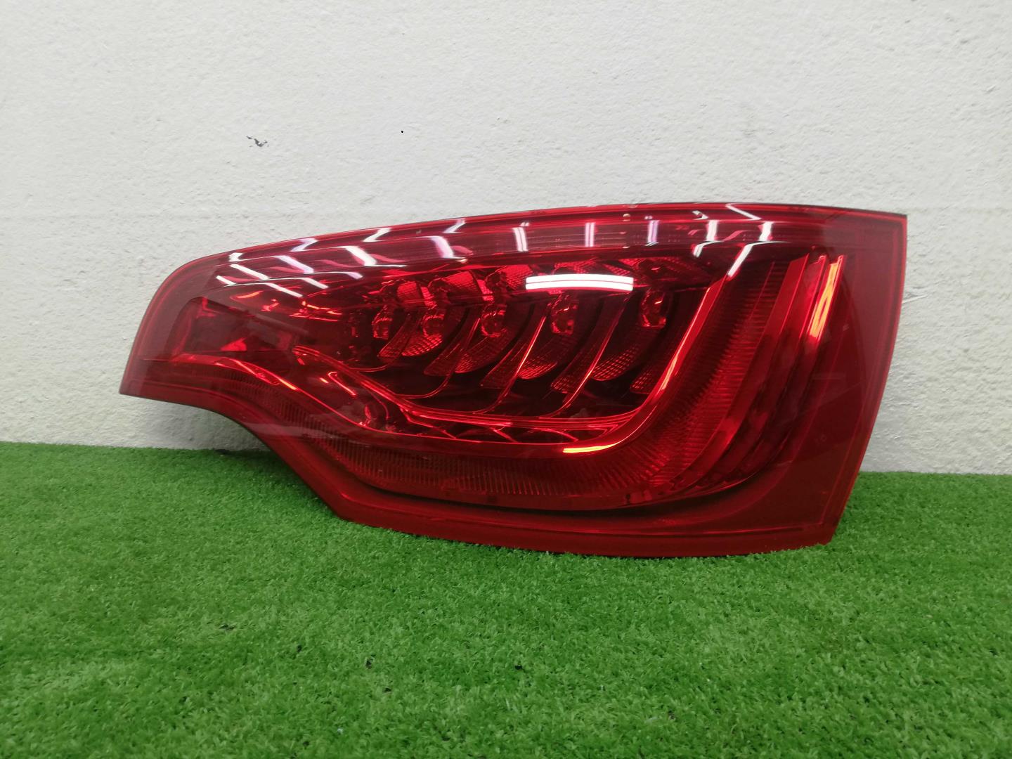 Фонарь задний внутренний правый