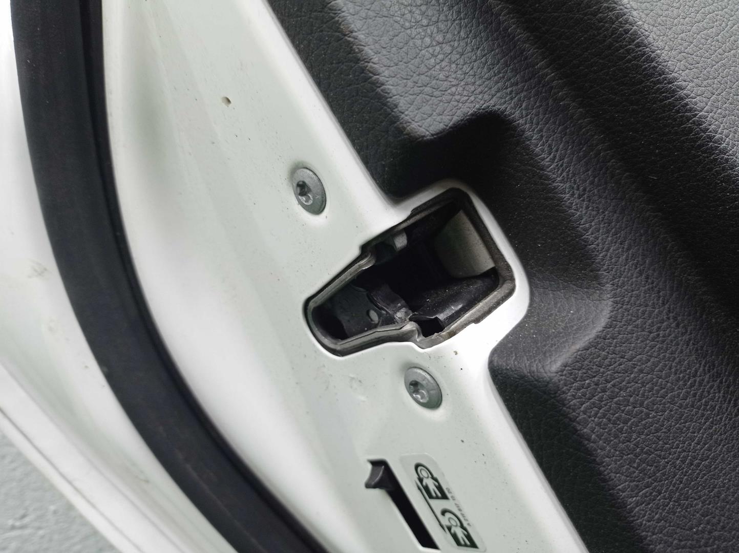 Стеклоподъемник электр. задний левый