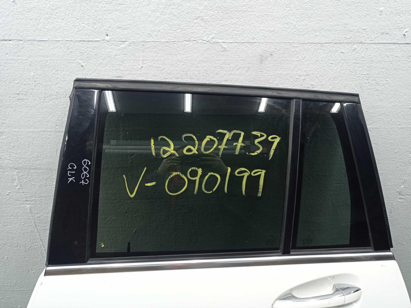 Стеклоподъемник электр. задний левый