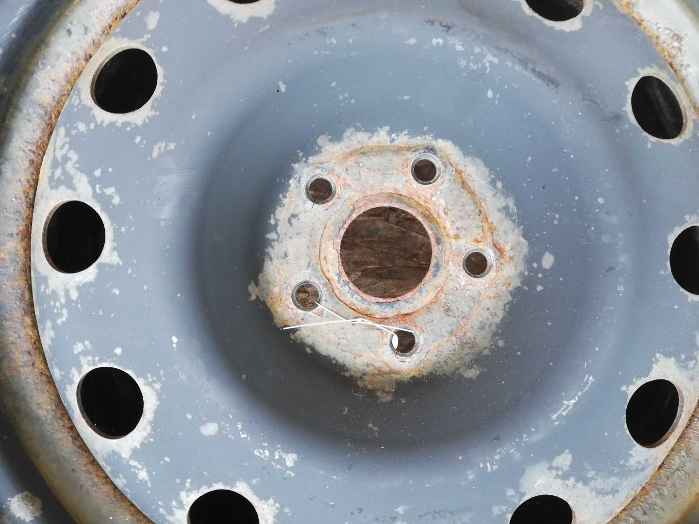 Диск колесный штампованный стальной