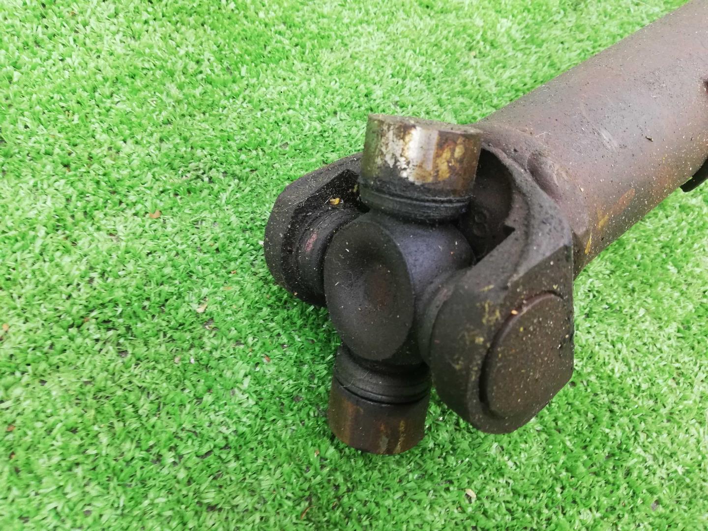 Вал карданный передний