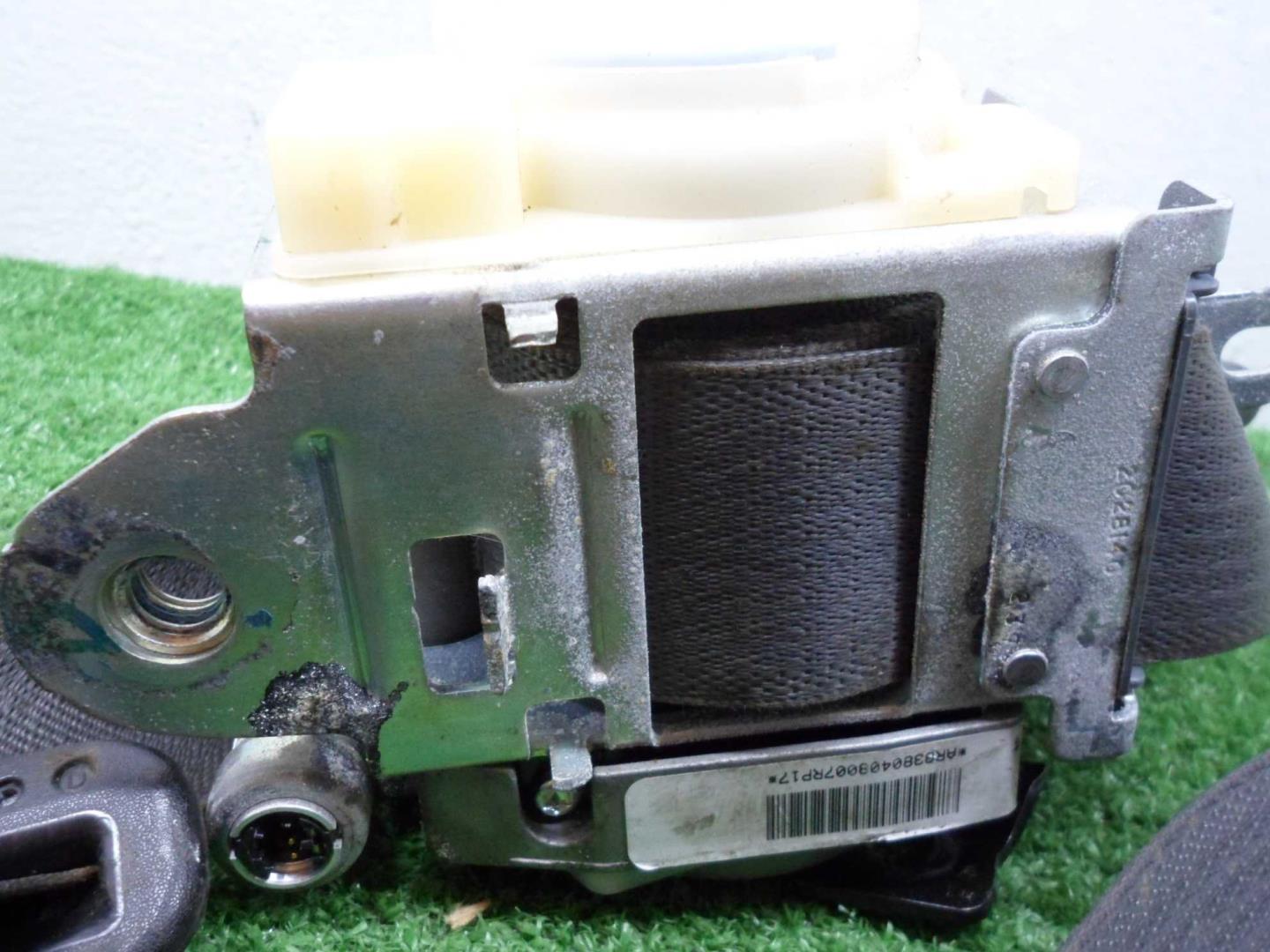 Ремень безопасности