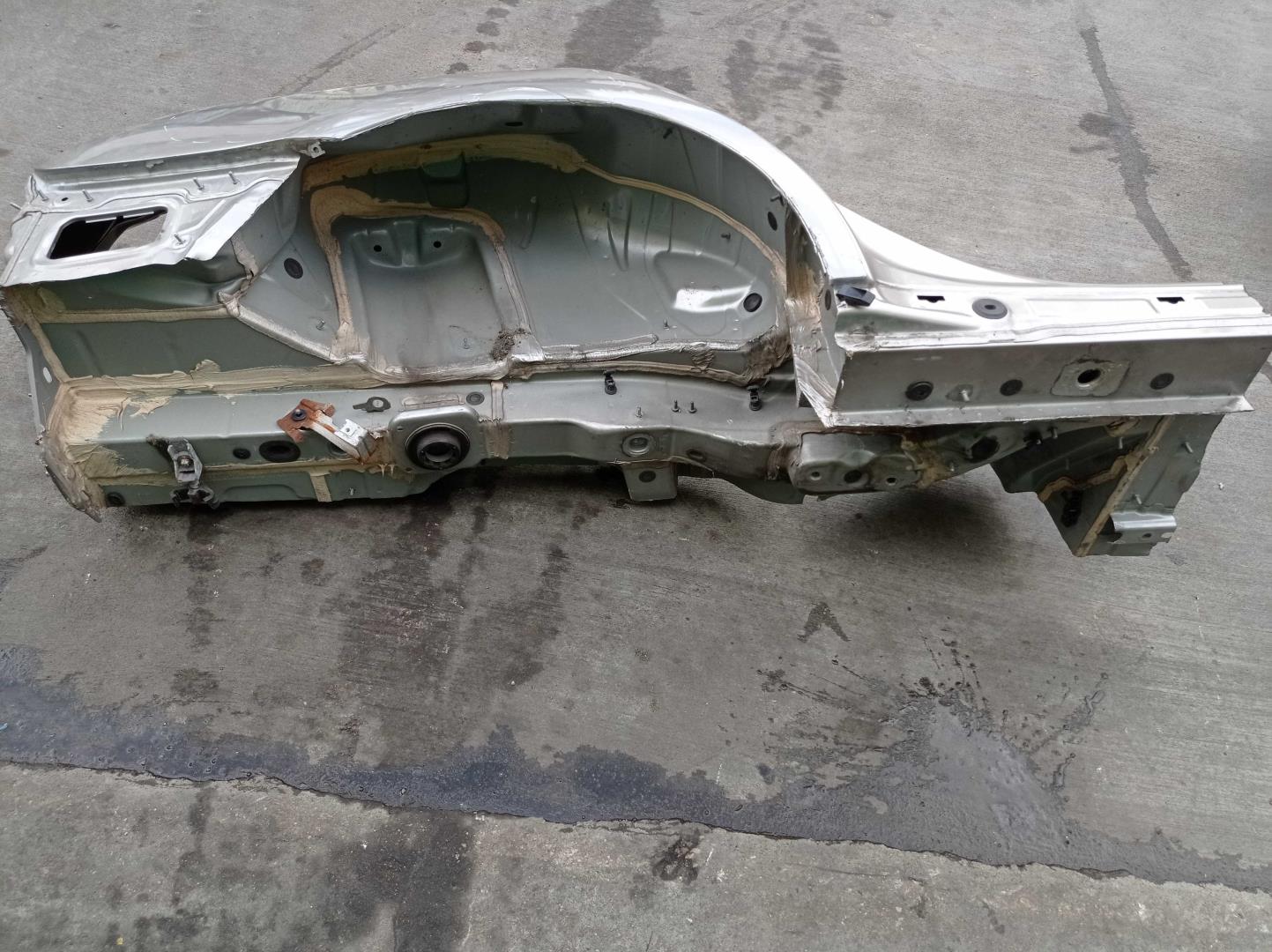 Крыло заднее правое