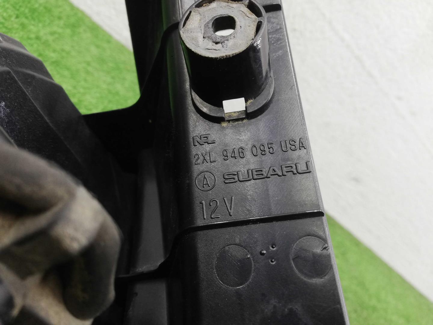 Фонарь задний наружный правый