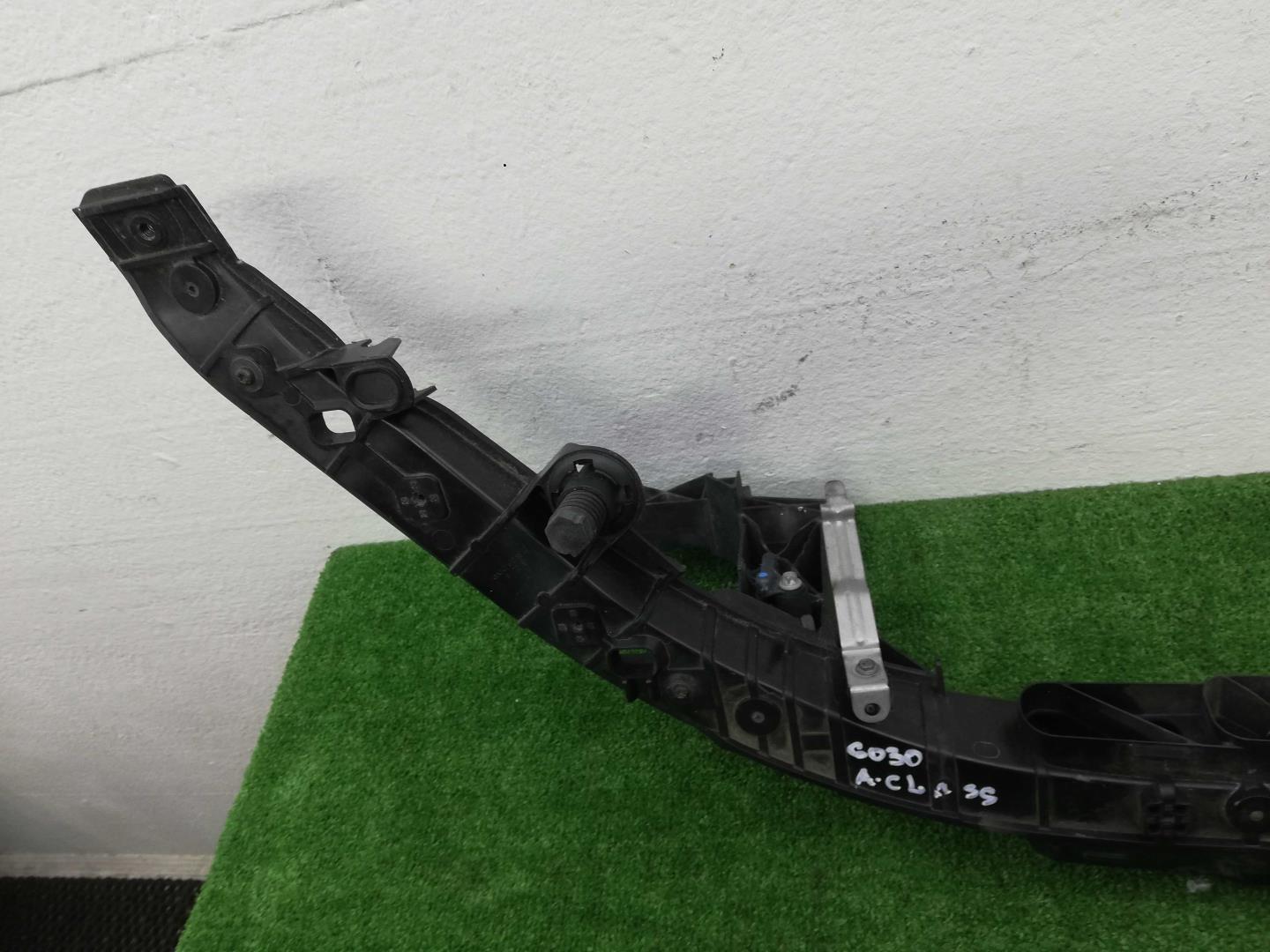 Кронштейн радиатора