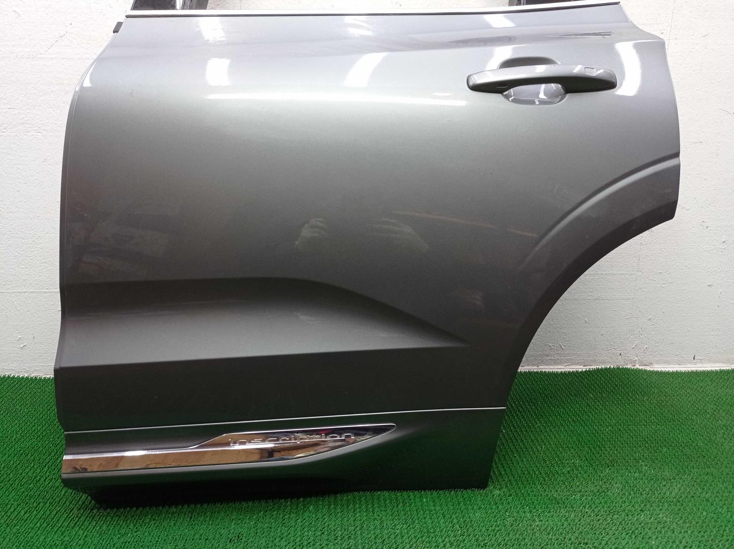 Замок двери задней левой