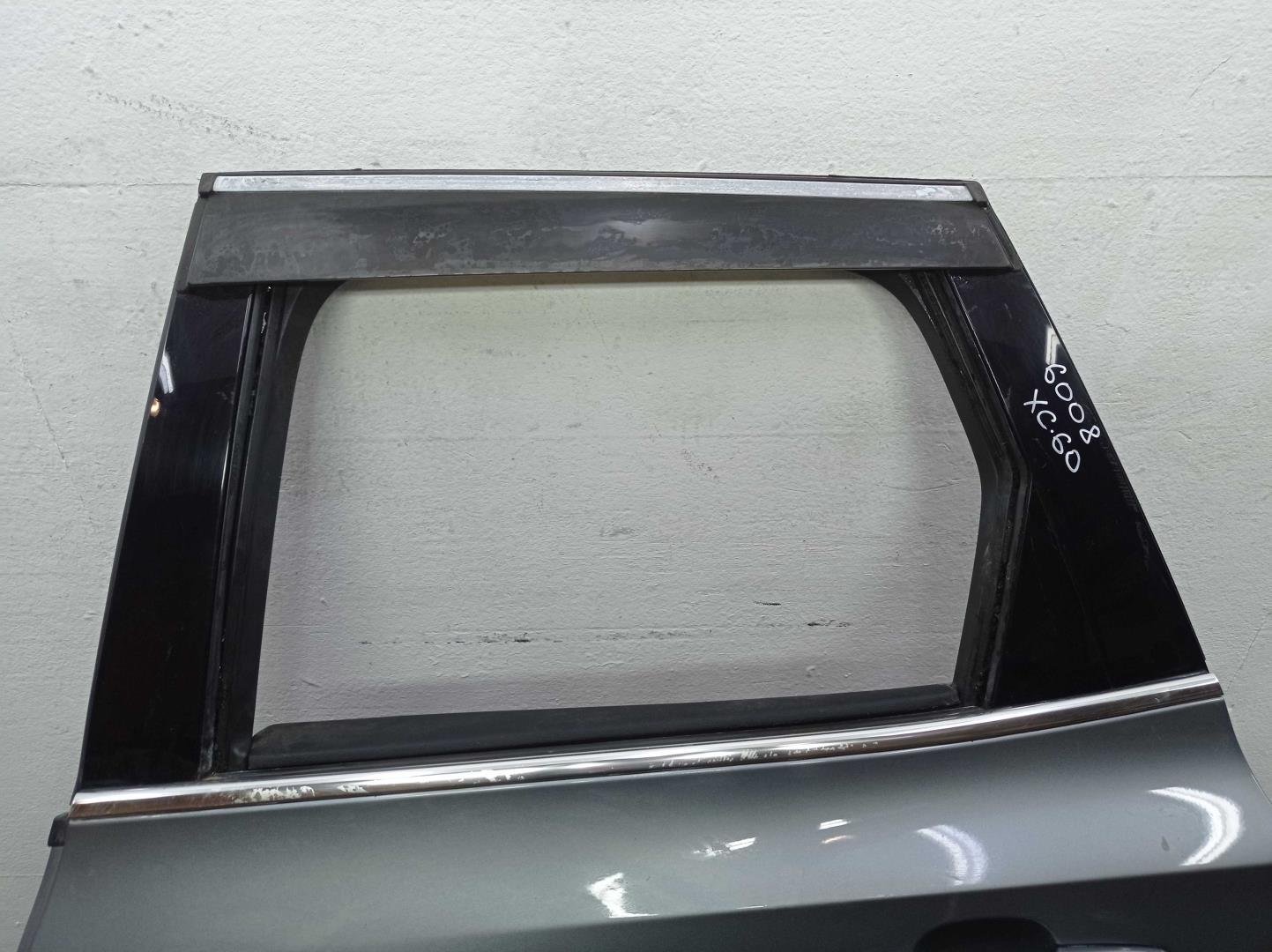 Замок двери задней левой