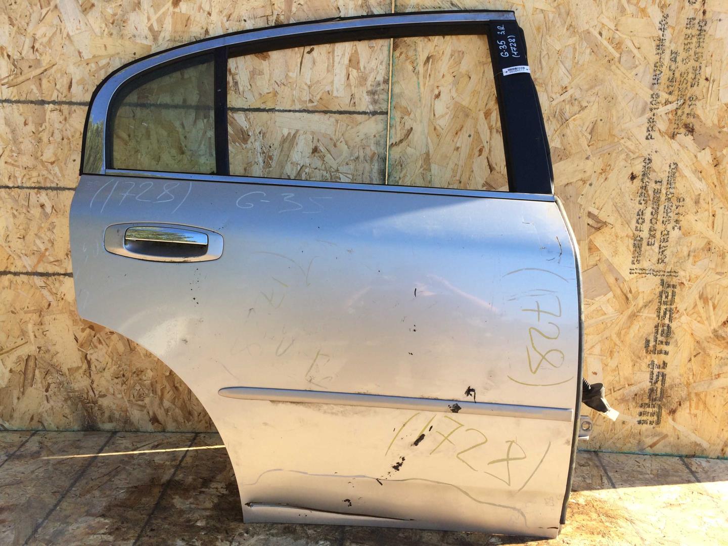 Дверь задняя правая