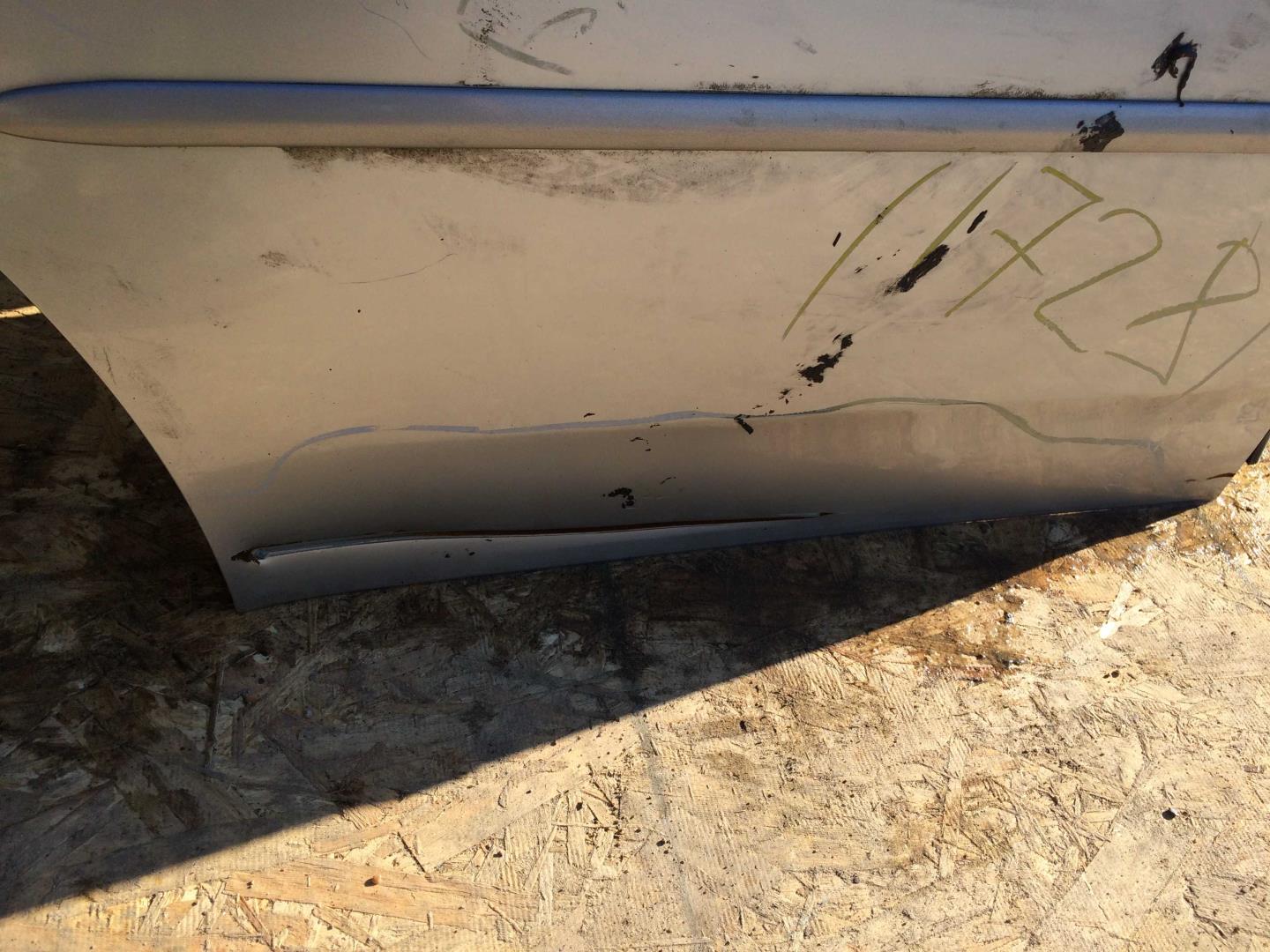 Дверь задняя правая