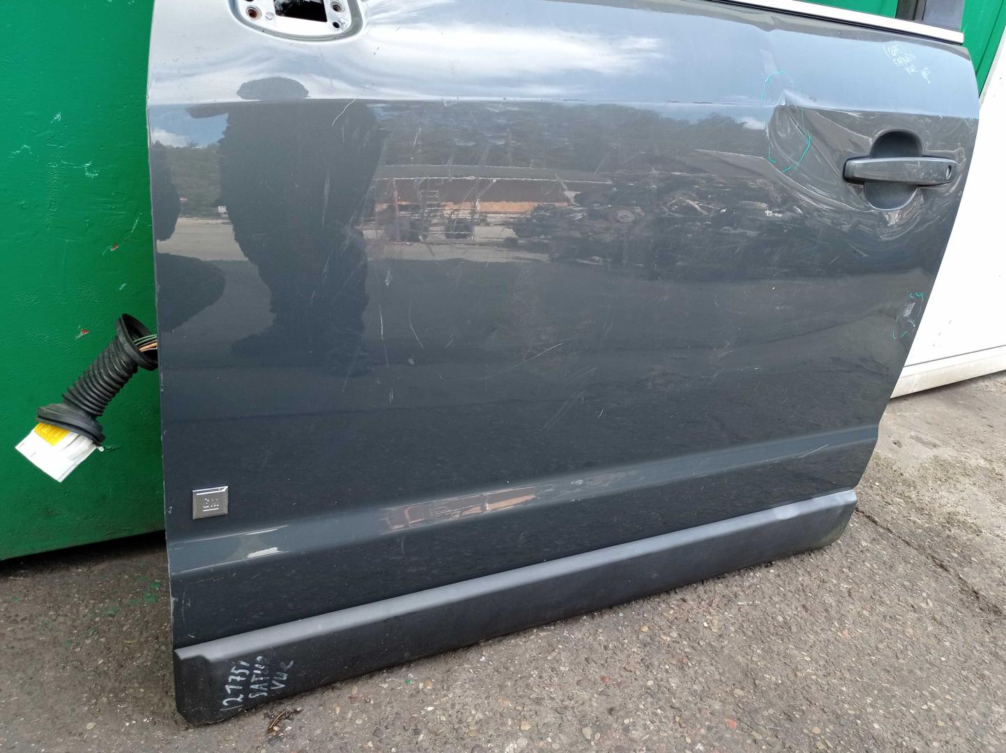 Дверь передняя левая