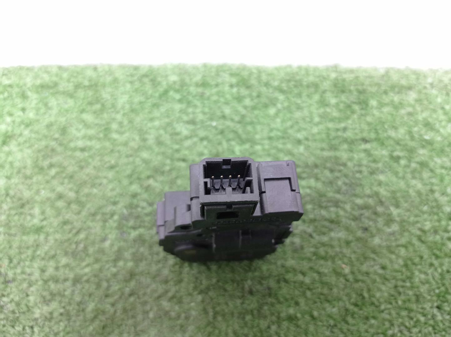 Моторчик заслонки печки