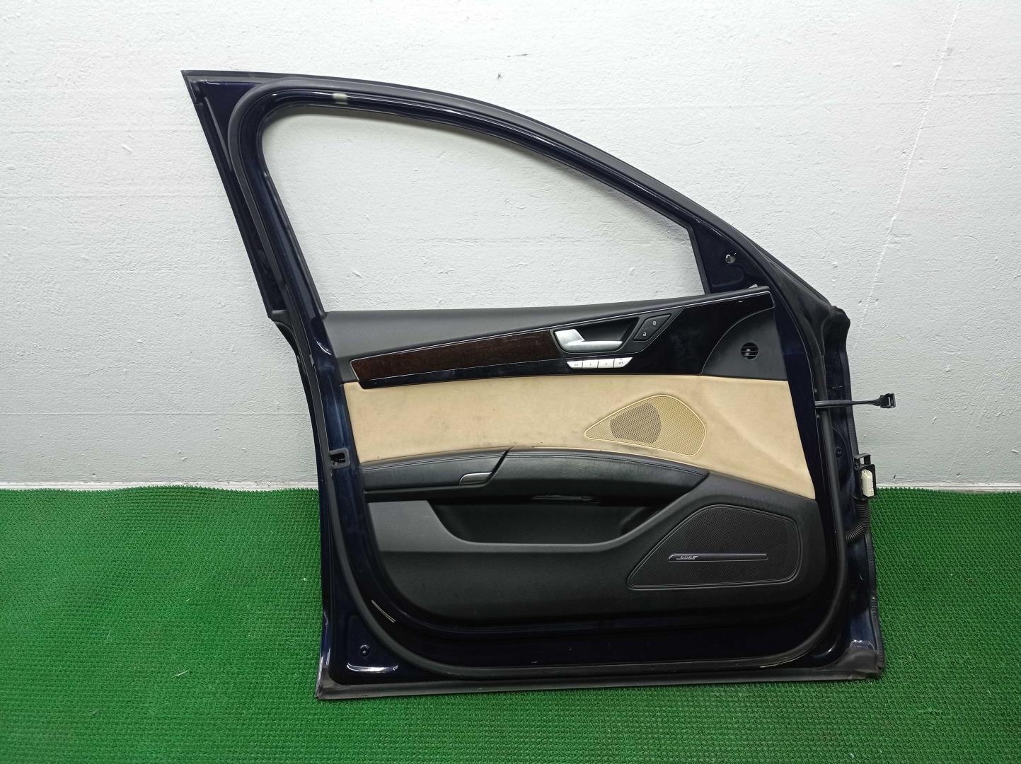 Ручка двери передней наружная левая