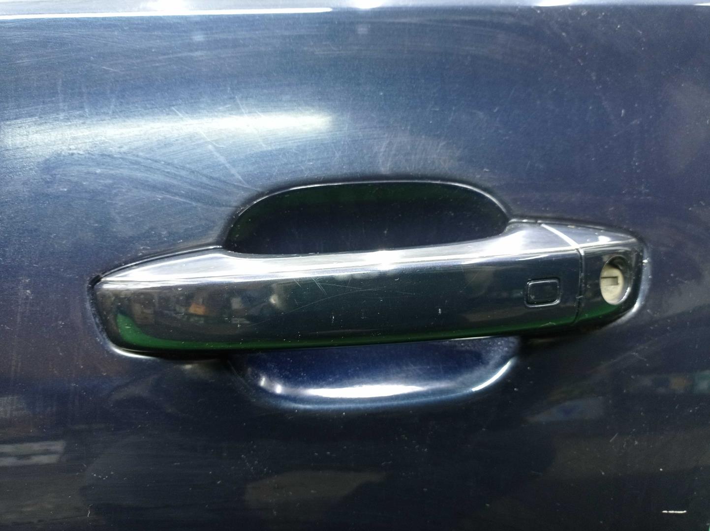 Ручка двери передней наружная левая