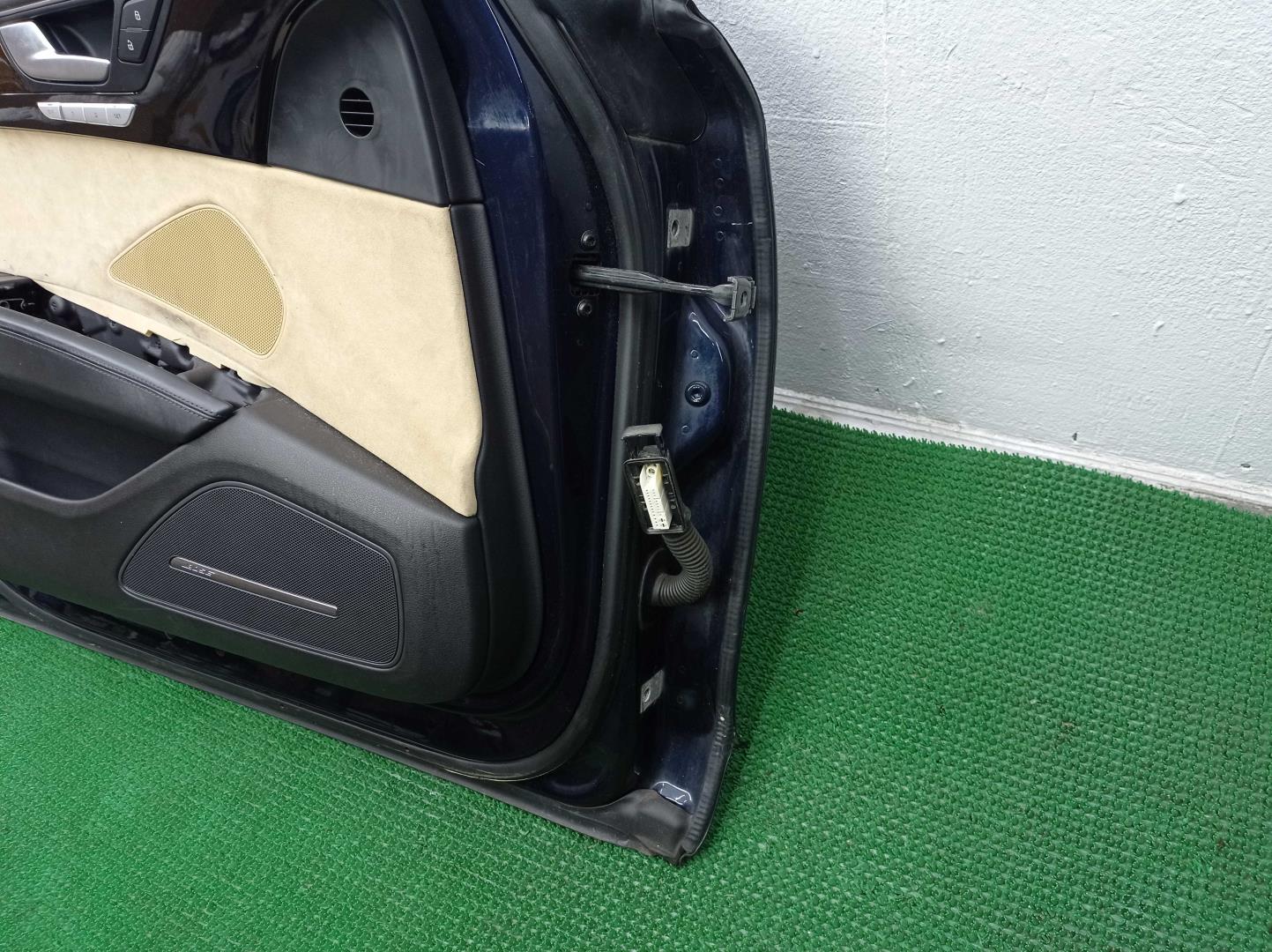 Ручка двери передней наружная левая